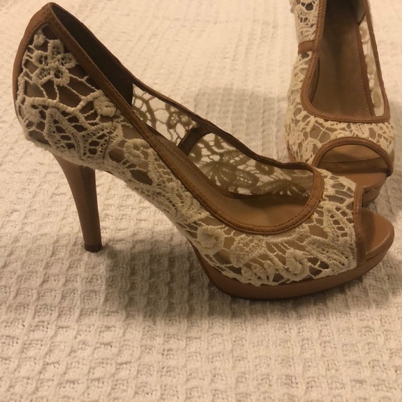 Antonio Melani lace heels - Picture 2 of 3
